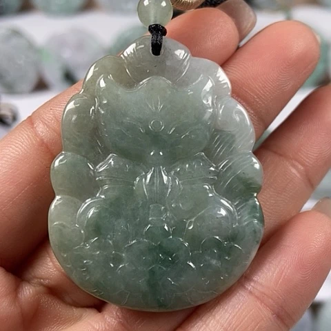 翡翠颈饰未镶嵌九尾狐福利