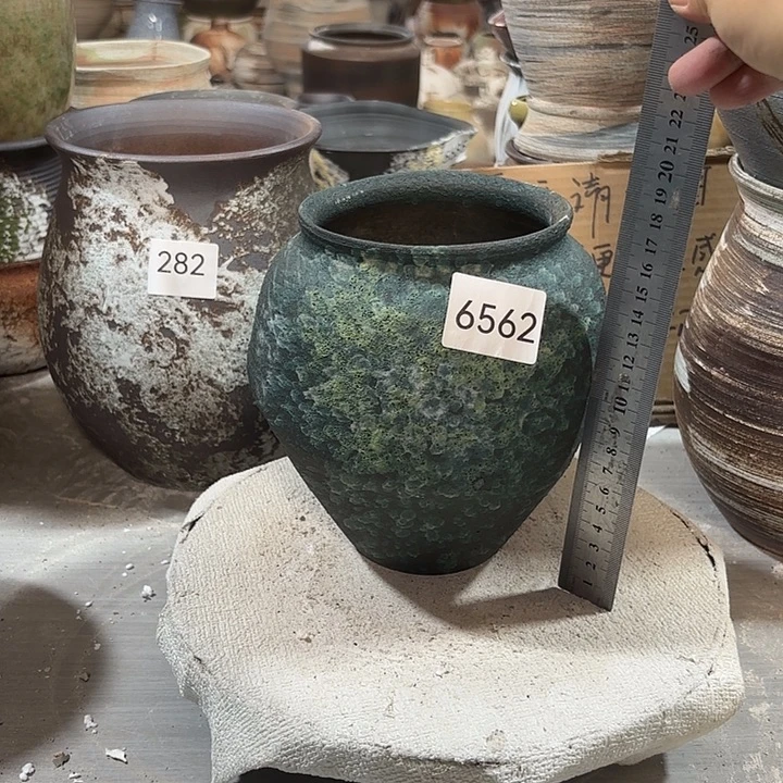 陶摆件高17，口10，有孔，6562