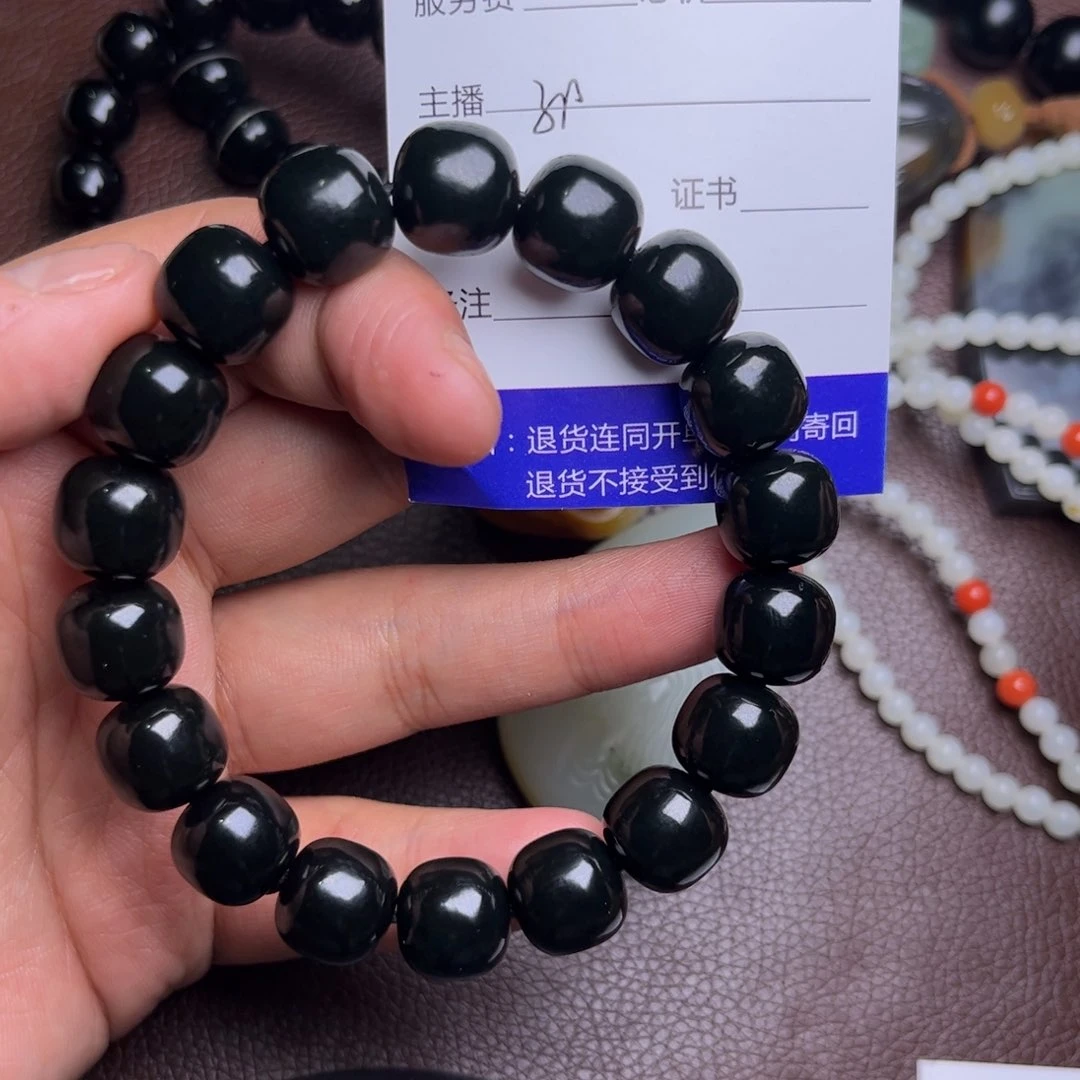 和田玉手链未镶嵌?****