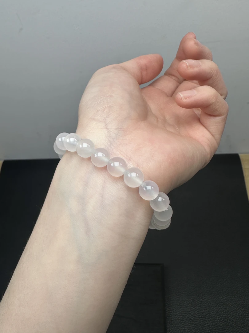 直播间主播指定手串