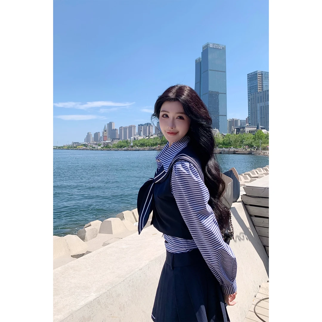 毛妮LADIESFIRST【航海甜心】减龄海军领系带马甲早秋学院风L2166