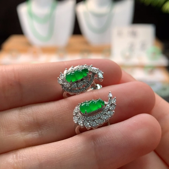 翡翠18K金镶嵌耳饰天然缅甸A货翡翠