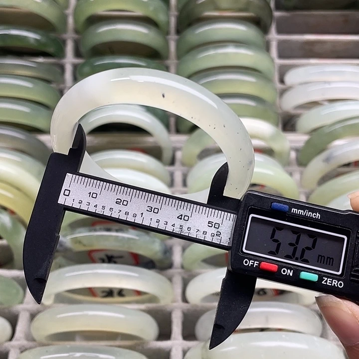 未镶嵌蛇纹石玉手镯236