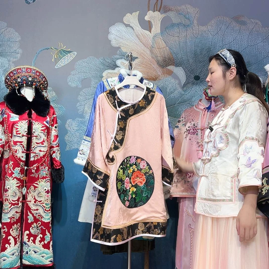 桑蚕丝粉色太太服中长款