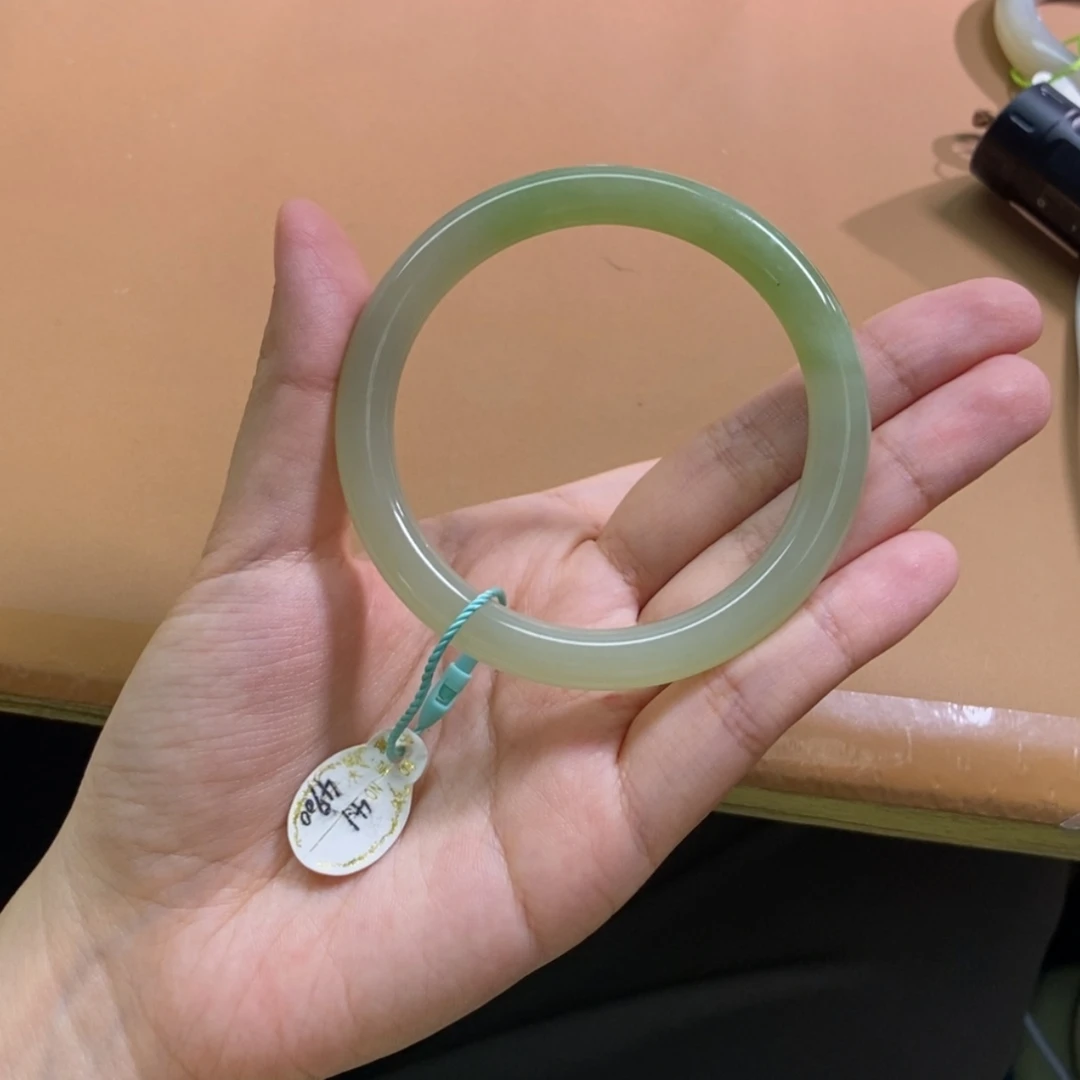 【闪购商品】和田玉（翠青玉）手镯未镶嵌牛*鱼57