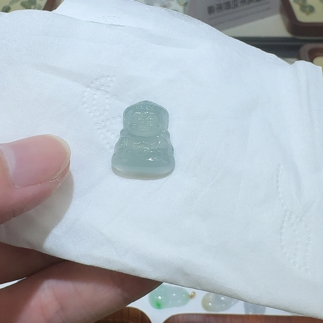 翡翠未镶嵌颈饰宝宝佛