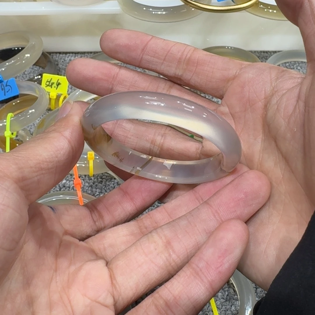 玛瑙/玉髓手镯未镶嵌43