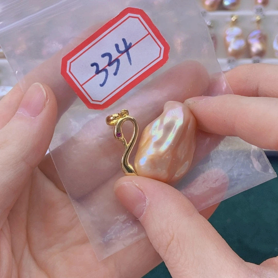 以***柔银S925镶嵌淡水珍珠颈饰