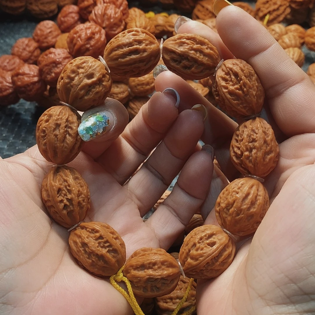 文玩核桃吊坠粗筋