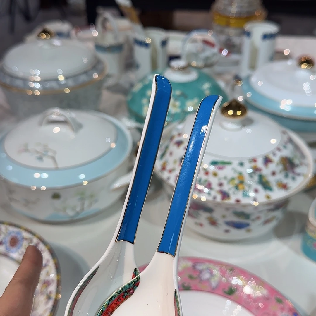 钛合金骨瓷珐琅彩工艺