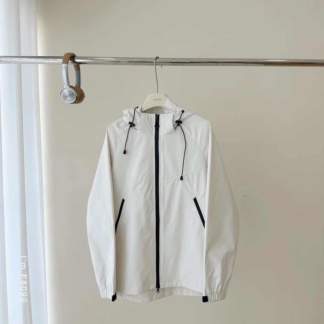 户外登山服情侣款冲锋衣外套 F8090
