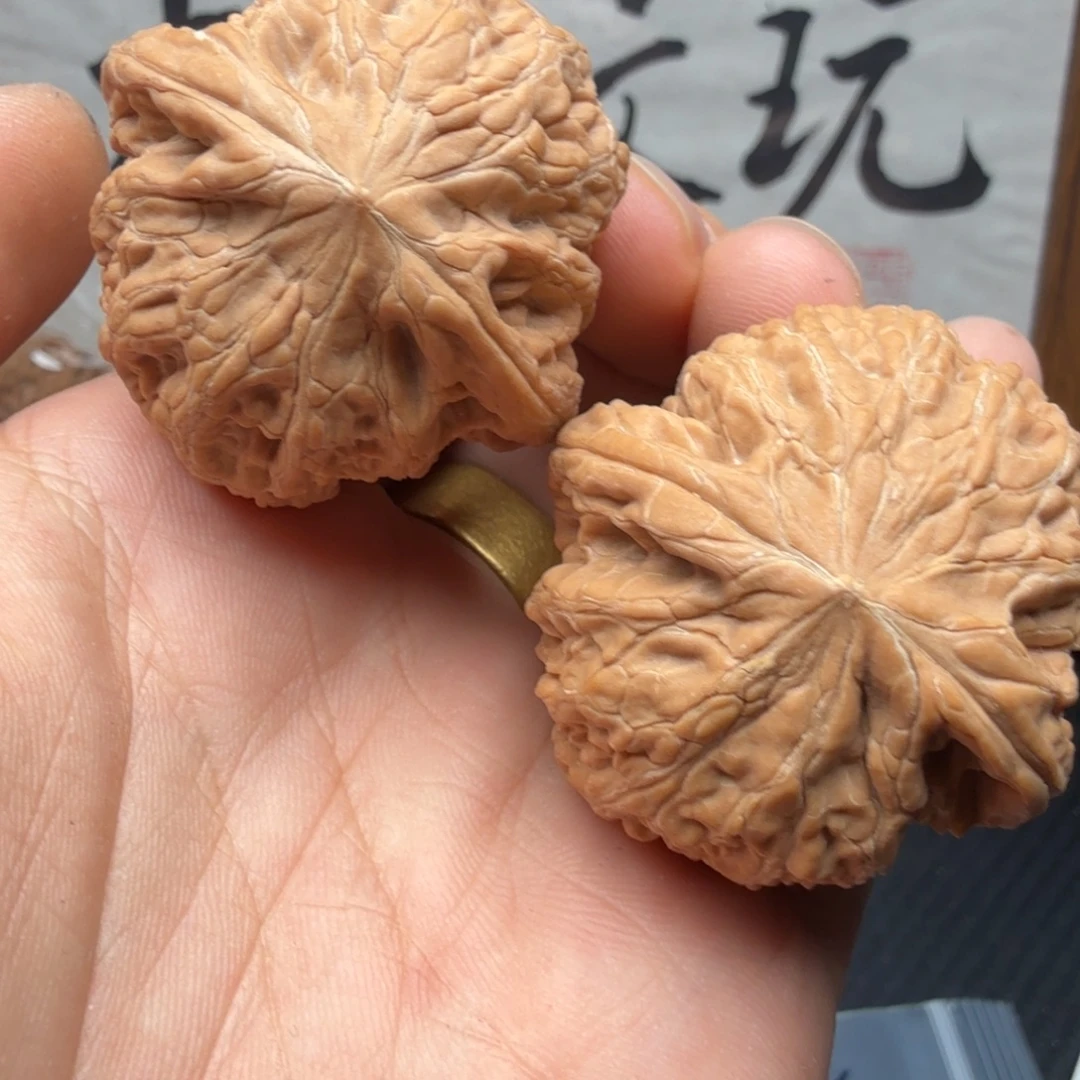 5***4吊坠文玩核桃40铁锤黄