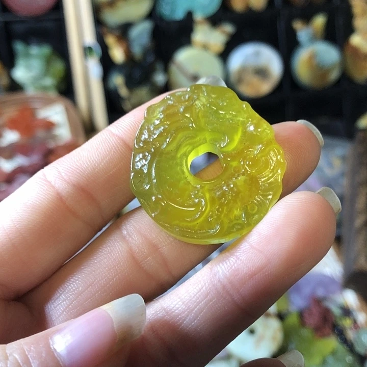 岫玉未镶嵌岫玉手持