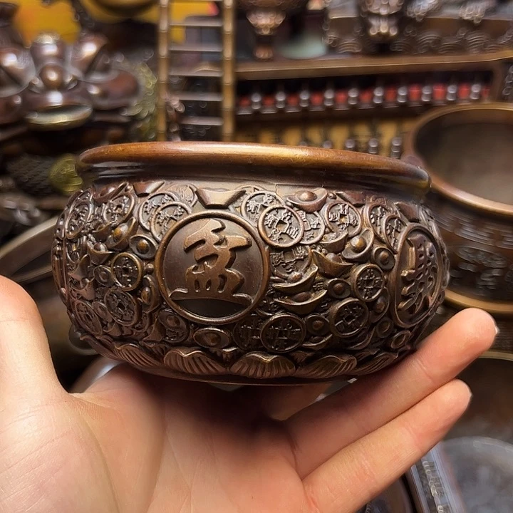 精美铜器批发档口