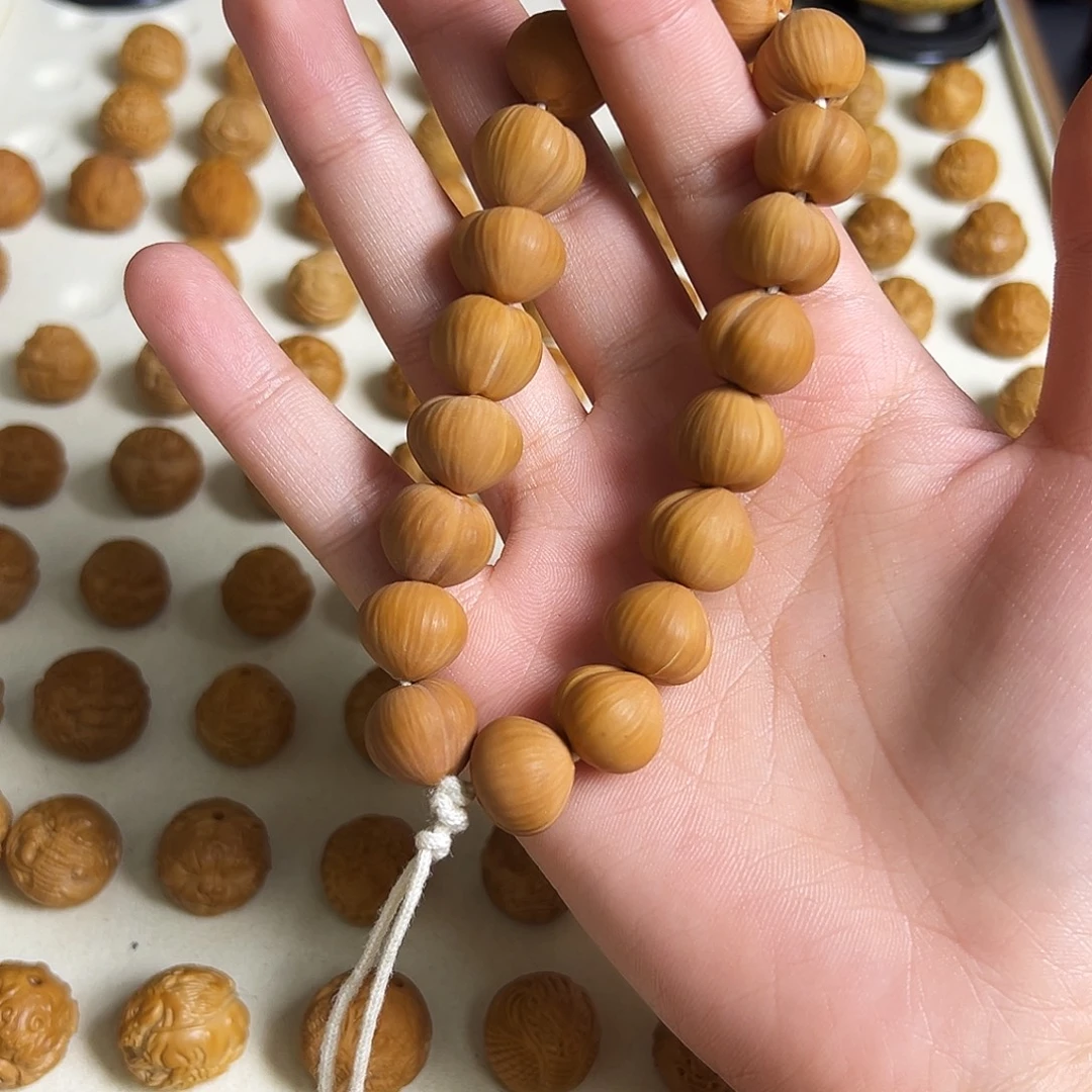 猴头核桃吊坠屁桃手持