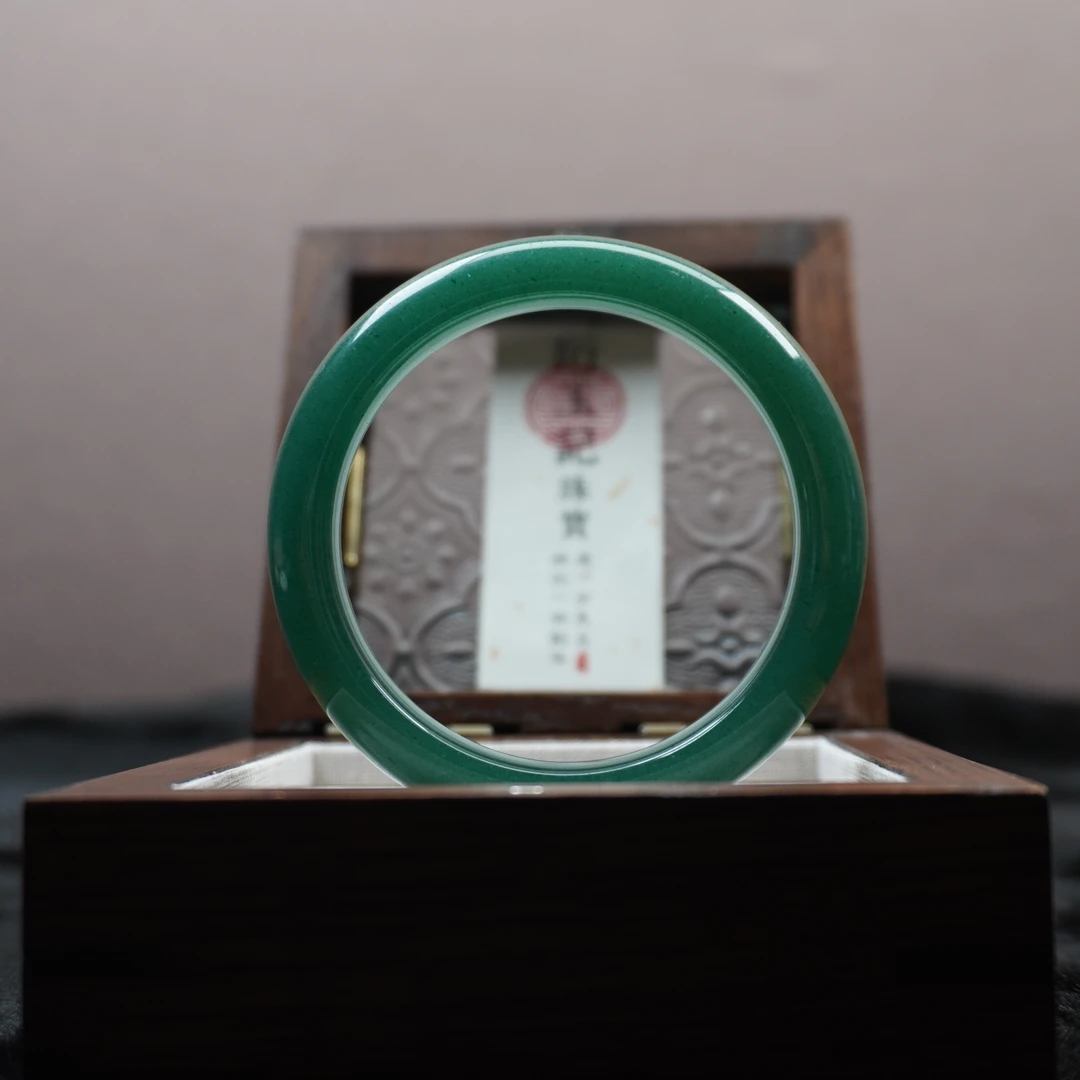 天然东陵玉石手镯菠菜绿贵气简约百搭贵妇福镯时尚甄选满绿精品