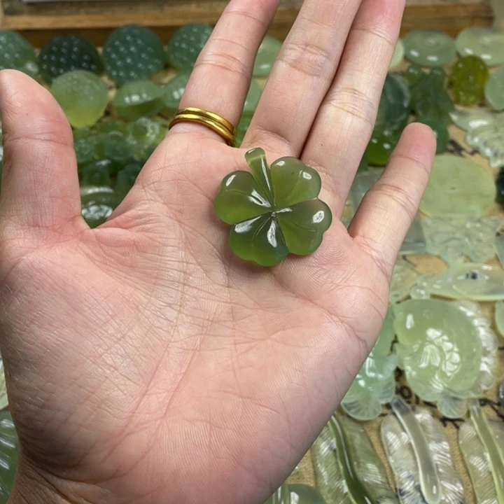 蛇纹石玉合金颈饰