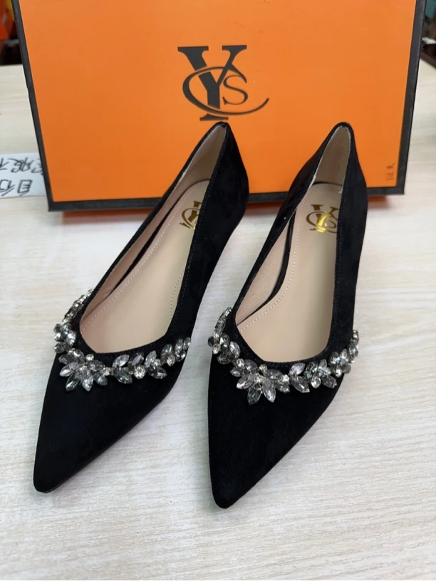 禳边链条3公分跟鞋尖头细跟跟鞋