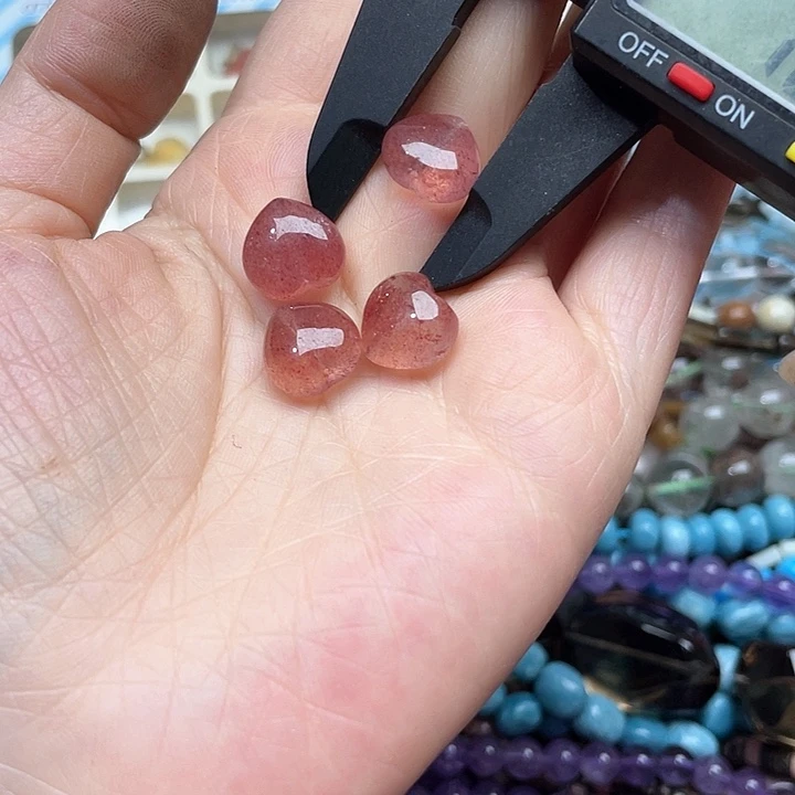 玛瑙/玉髓合金珠宝半成品一颗草莓晶爱心