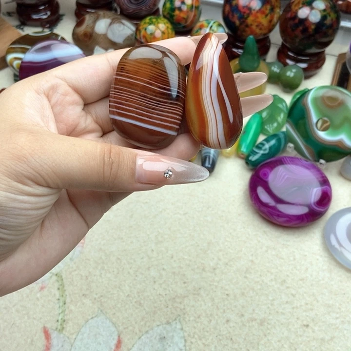 玛瑙/玉髓颈饰未镶嵌