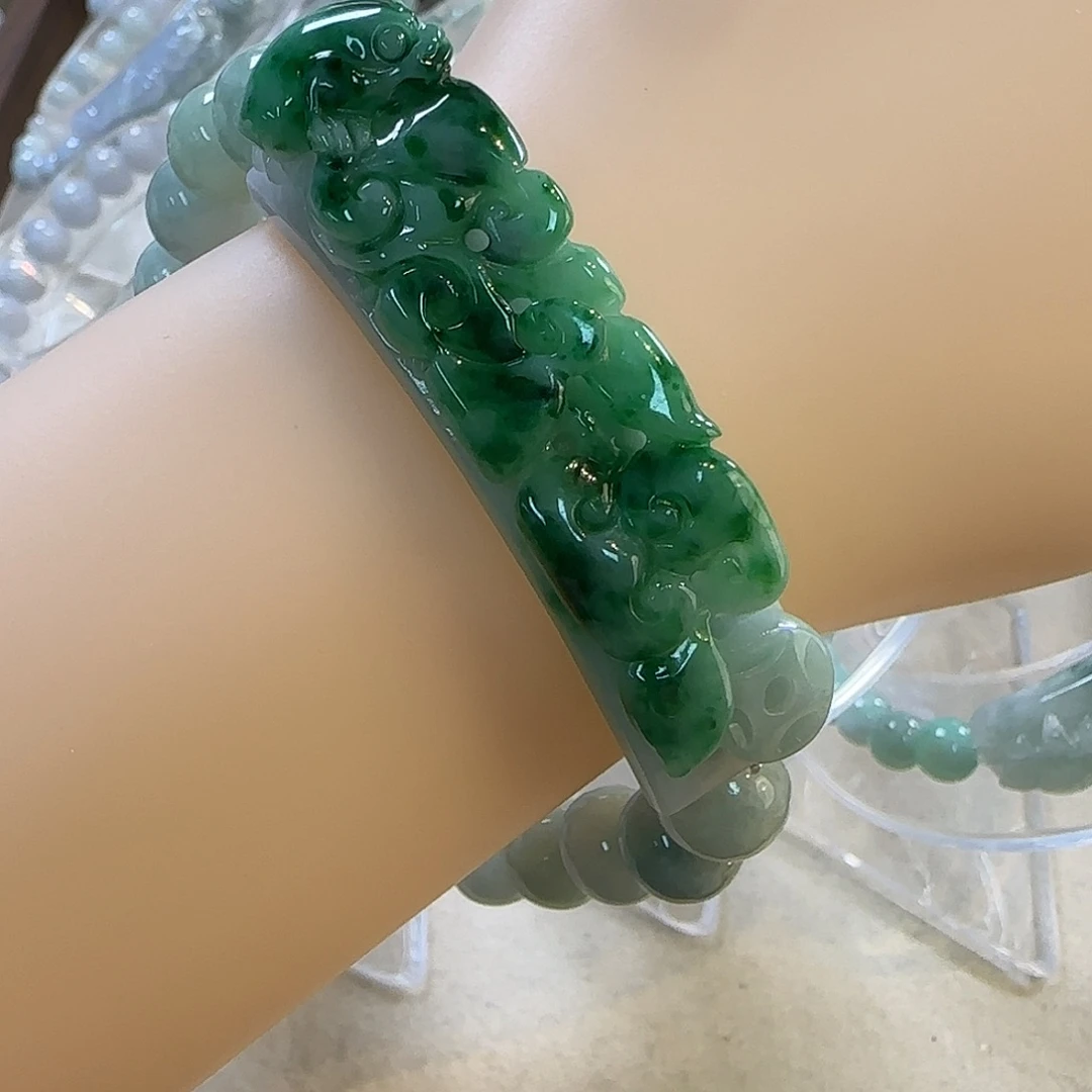 颈饰未镶嵌翡翠手牌