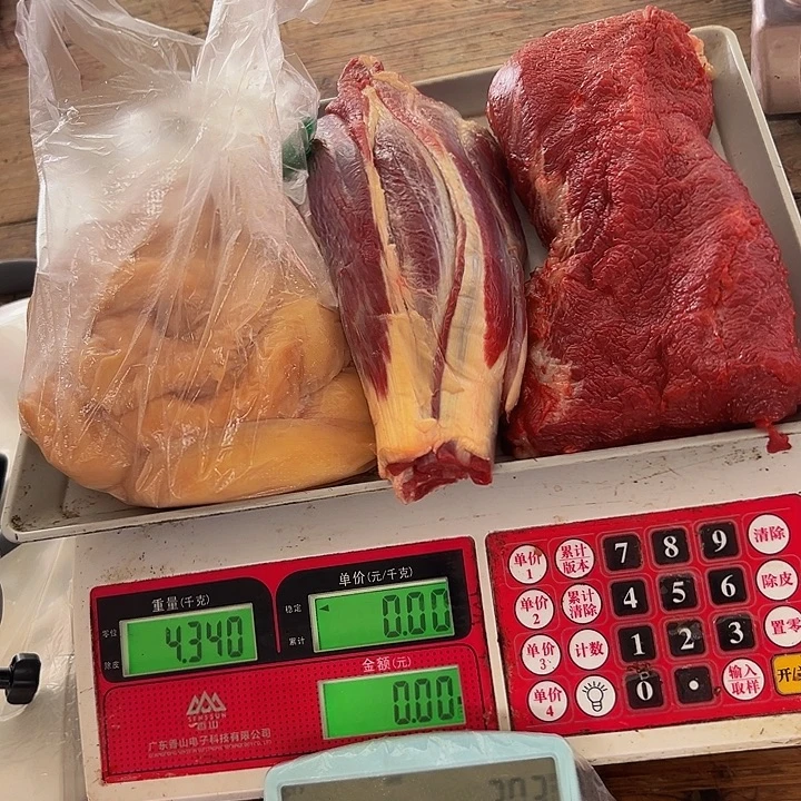 广西土耕马马肉、送马油沙姜小米辣12个月中国大陆