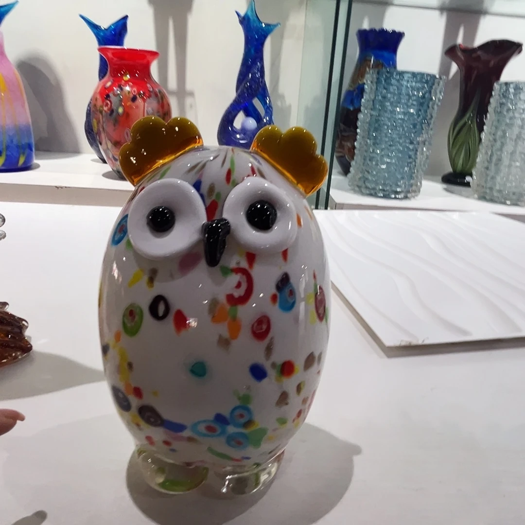 琉璃手工艺品琉璃的颜色是什么颜色