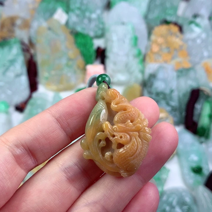 吊坠(不含链)未镶嵌翡翠