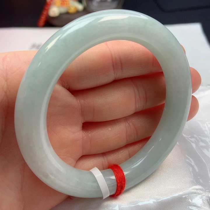 翡翠手镯未镶嵌58圈