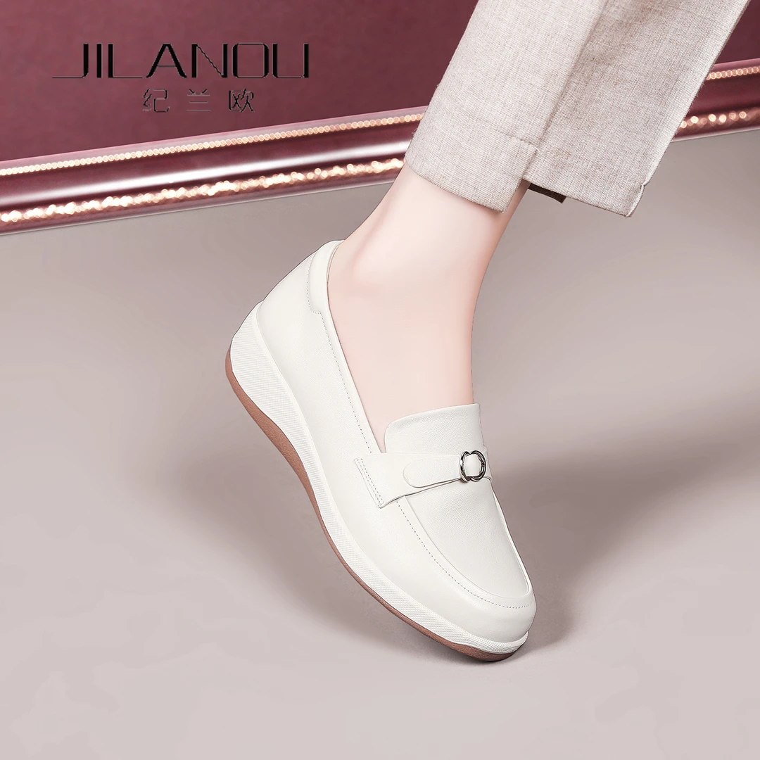 平底真皮乐福鞋女2025秋新款坡跟妈妈单鞋软底舒适一脚蹬休闲女鞋
