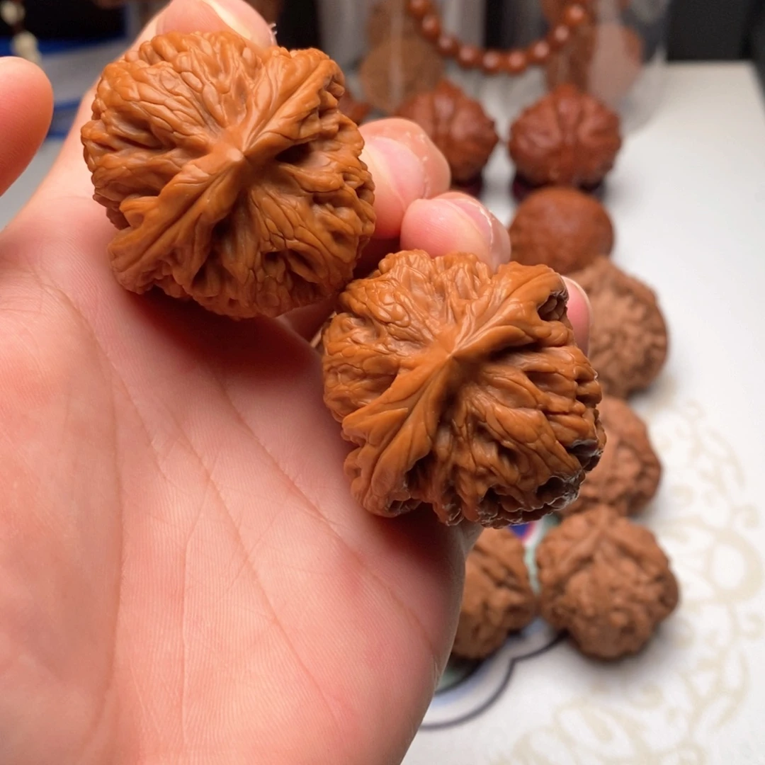 桃核把件42全品红锦鲤