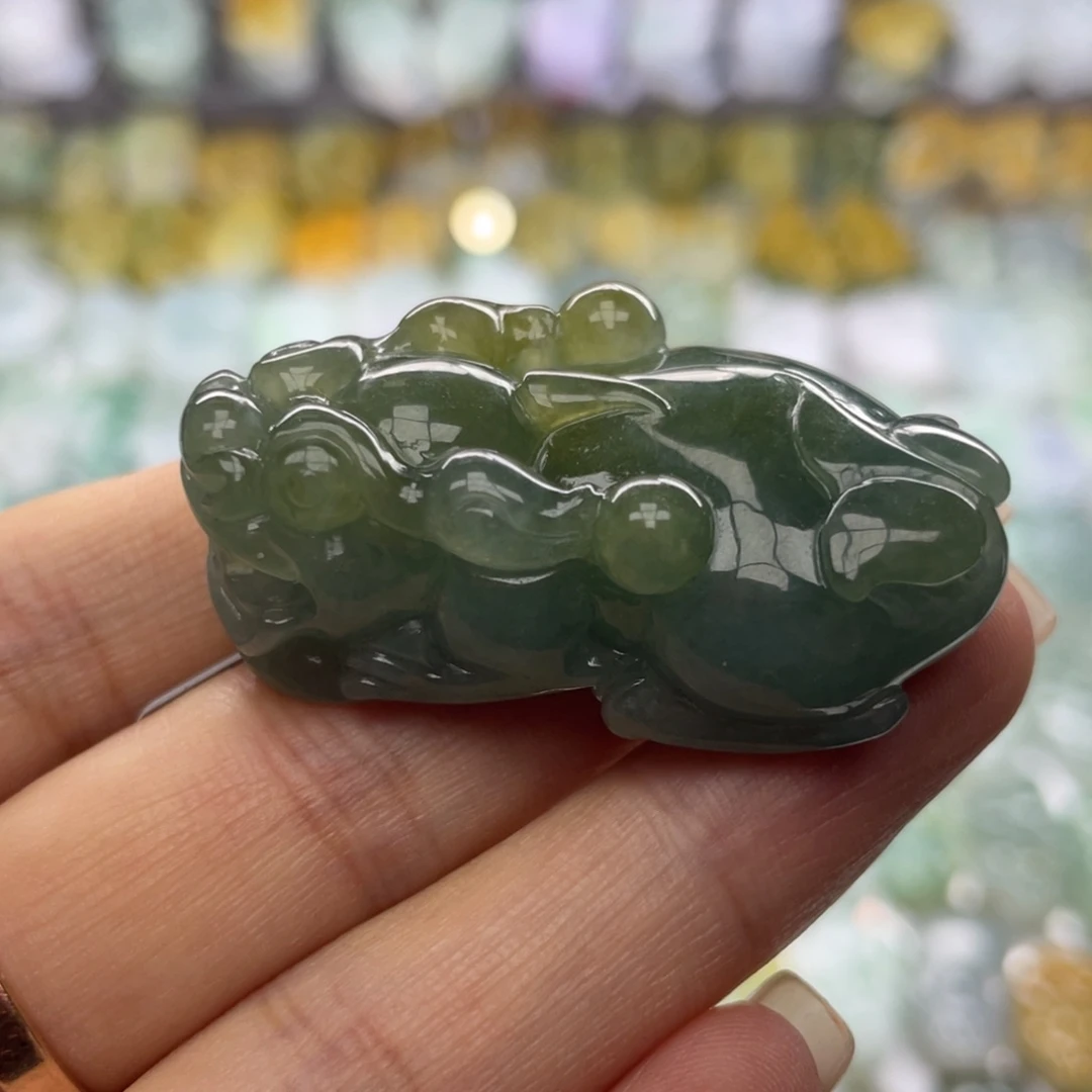 颈饰未镶嵌翡翠貔貅