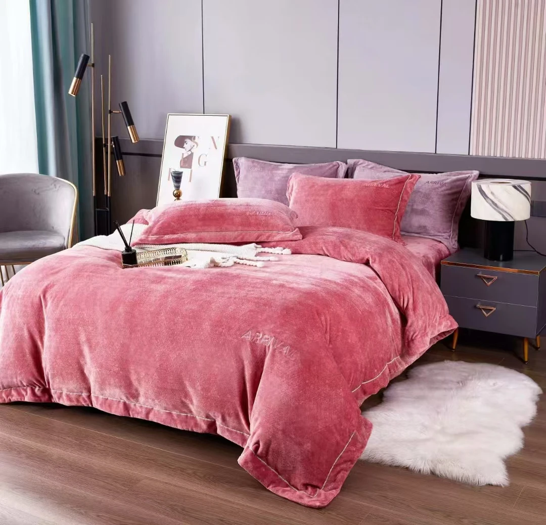 【黄一恒】邂逅 肌理纹高端高克重牛奶绒渐变印花加厚保暖四件套