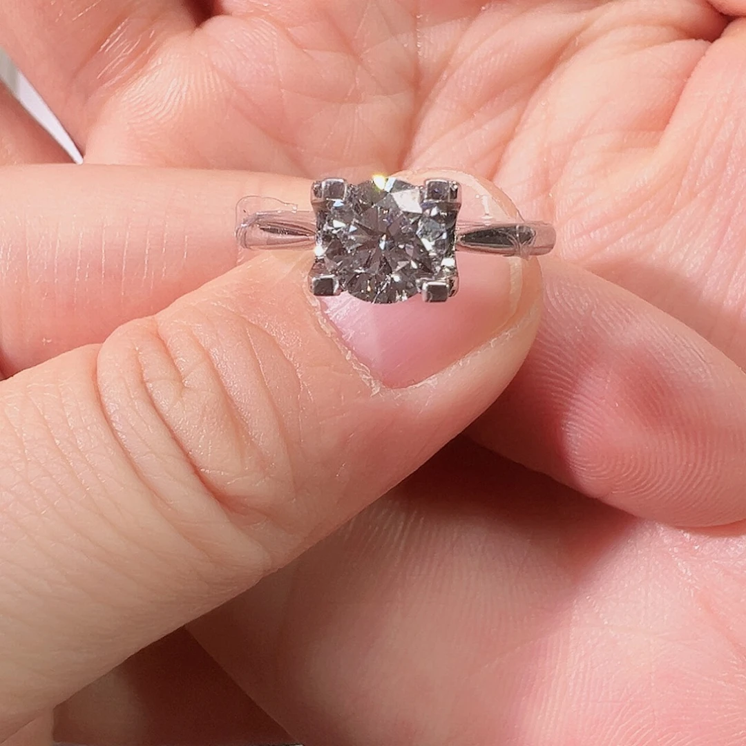 铂Pt950镶嵌实验室培育钻石牛头钻戒17圈惊爆漏价