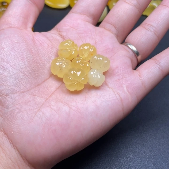 裸石琥珀未镶嵌蜜蜡