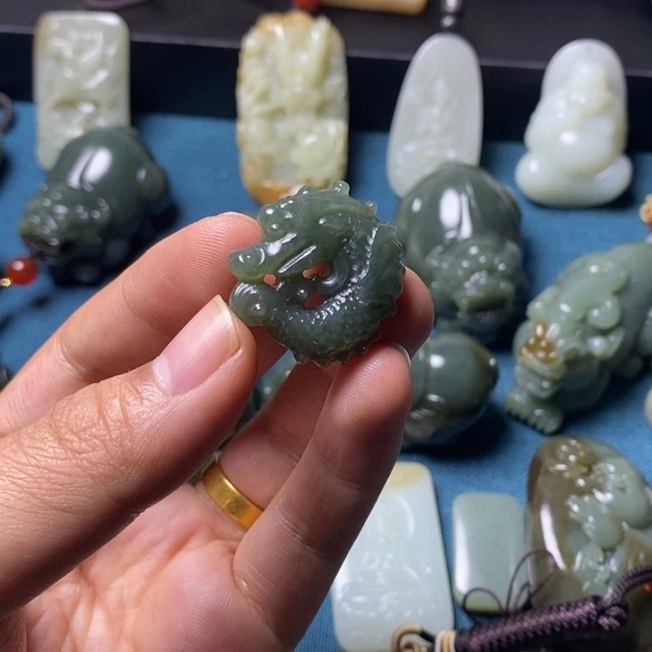 和田玉未镶嵌挂件