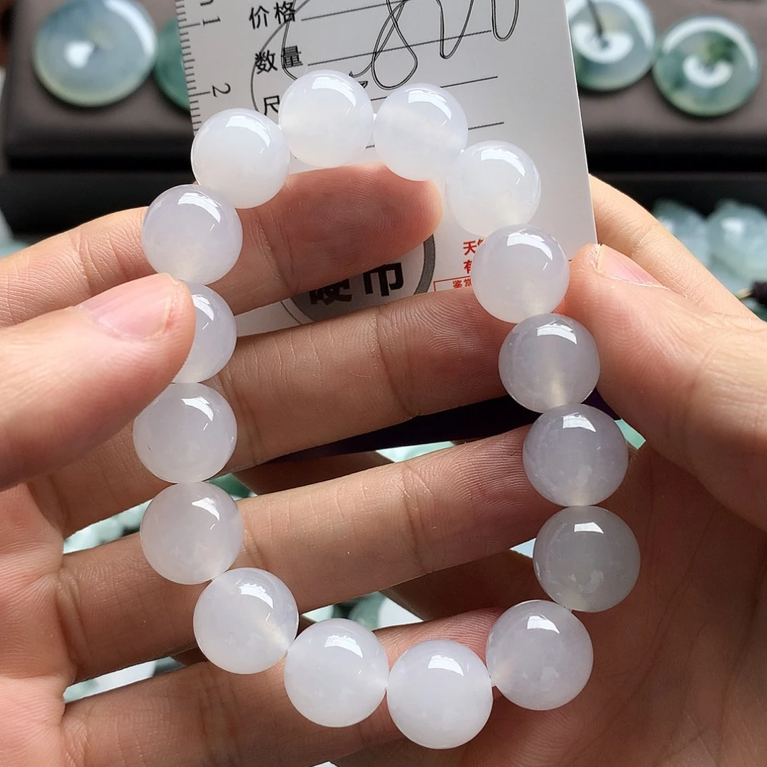 翡翠未镶嵌颈饰珠子