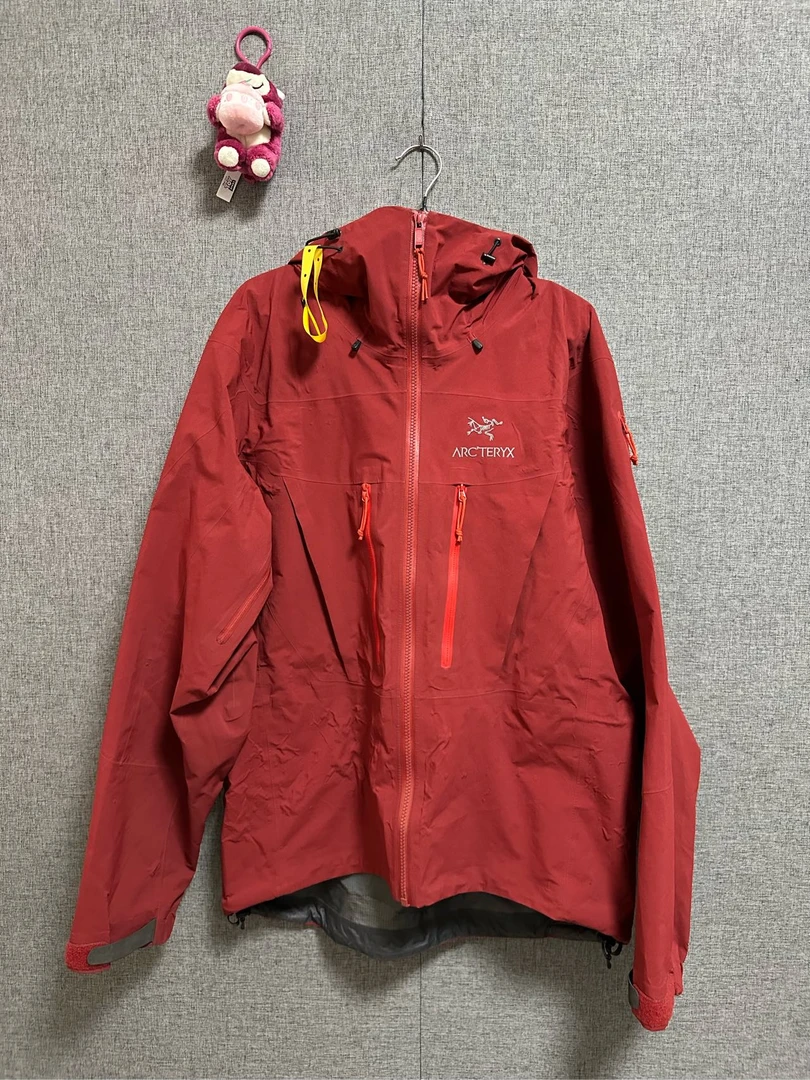 90新 ARC'TERYX/始祖鸟 m码/alpha sv酒红色冲锋衣 /r825