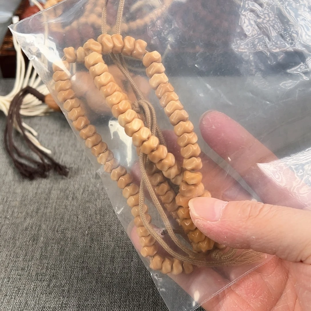 猴头核桃吊坠龙脊手持
