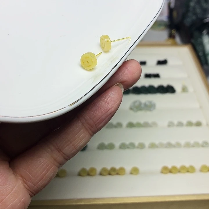 五***张翡翠未镶嵌手镯耳钉