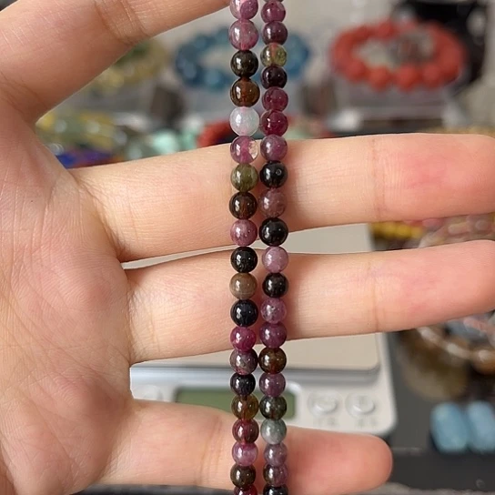 碧玺珠宝半成品未镶嵌矿坑