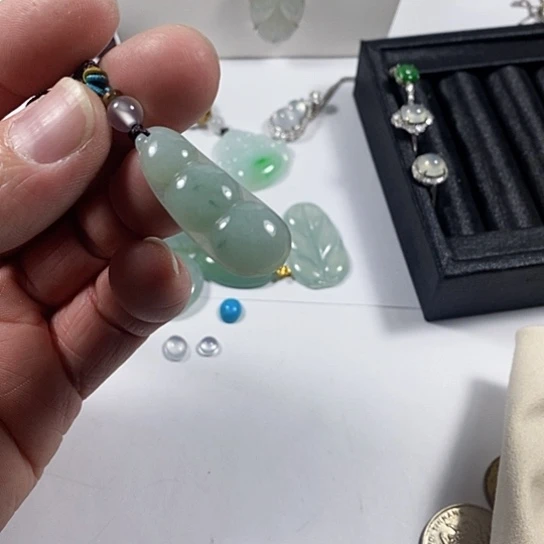 翡翠未镶嵌吊坠(不含链)