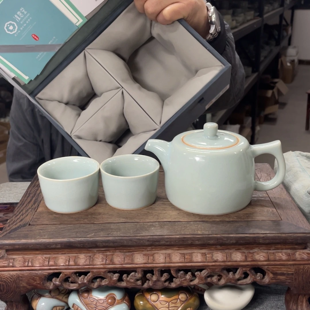 瓷片天青井栏壶一壶二杯 礼盒装