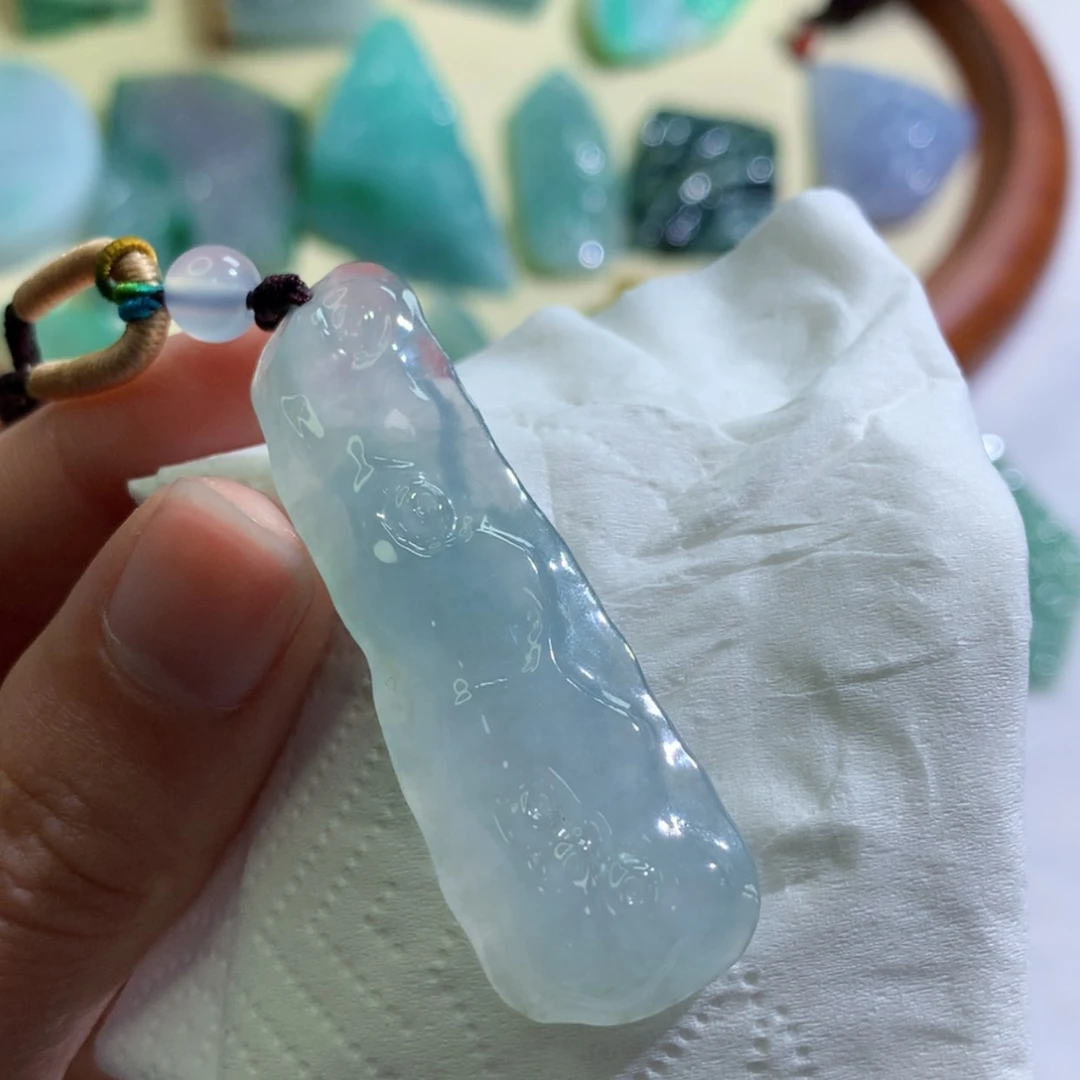 【闪购商品】翡翠吊坠(不含链)未镶嵌 2368