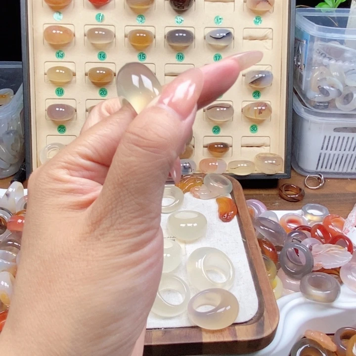 合金戒指玛瑙/玉髓八*?