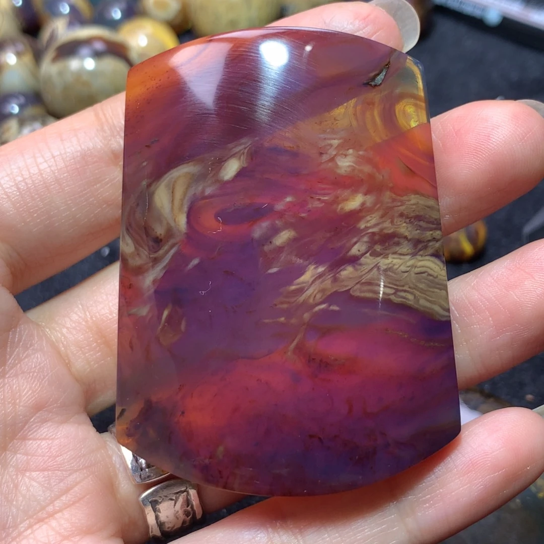 未镶嵌琥珀颈饰高***3牌子24.6g