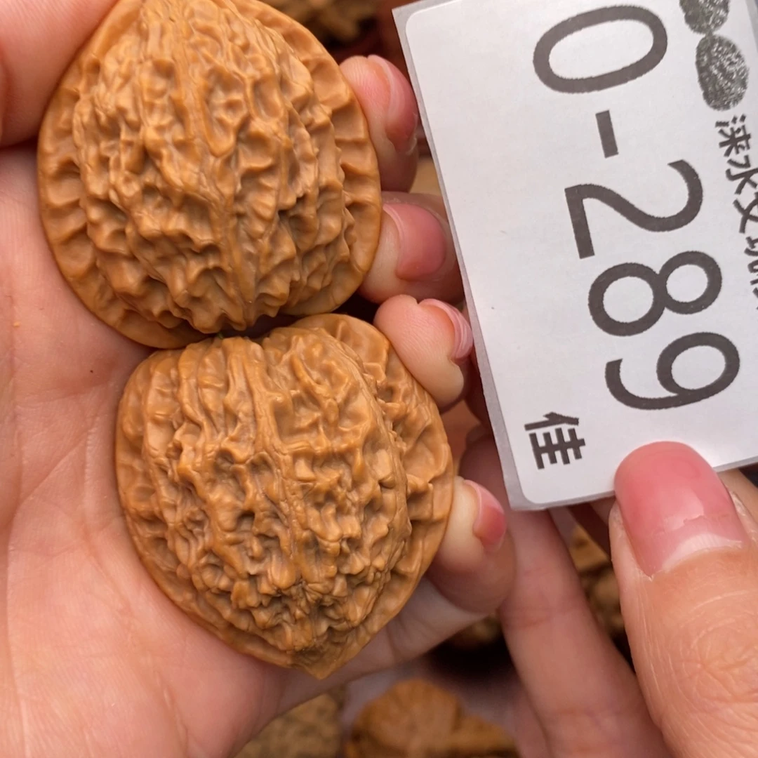 文玩核桃把件37金牛