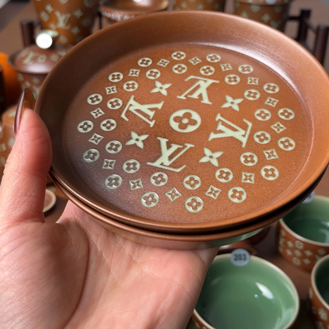 莫***离草木灰老花壶承 填釉