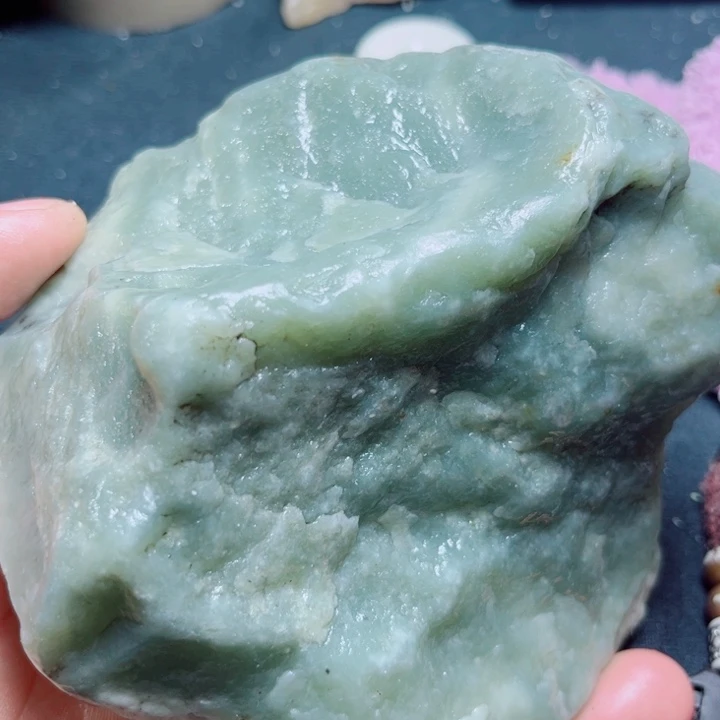 和田玉（糖玉）未镶嵌珠宝奇石