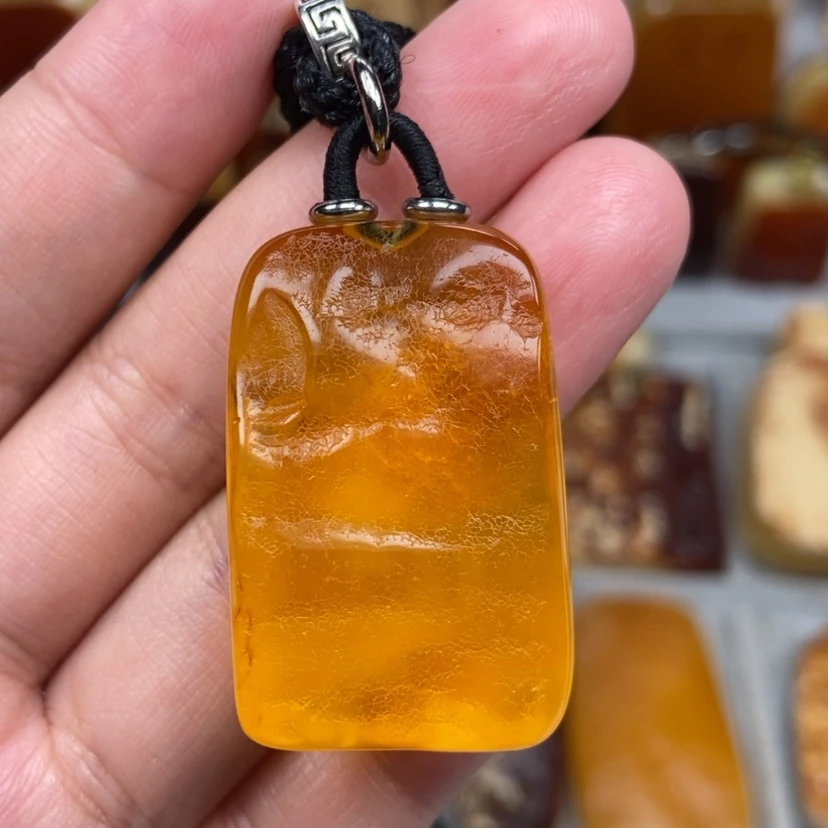 【闪购商品】未镶嵌颈饰琥珀